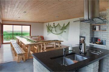 Фото номера Коттедж с 6 спальнями Дома для отпуска Saulepa Seaside Villa г. Saulepa 73