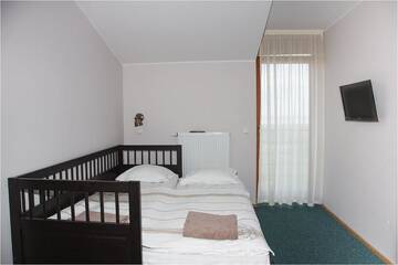 Фото номера Коттедж с 6 спальнями Дома для отпуска Saulepa Seaside Villa г. Saulepa 79