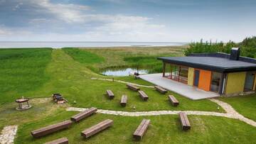Фото номера Коттедж с 6 спальнями Дома для отпуска Saulepa Seaside Villa г. Saulepa 22