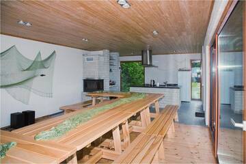 Фото номера Коттедж с 6 спальнями Дома для отпуска Saulepa Seaside Villa г. Saulepa 69